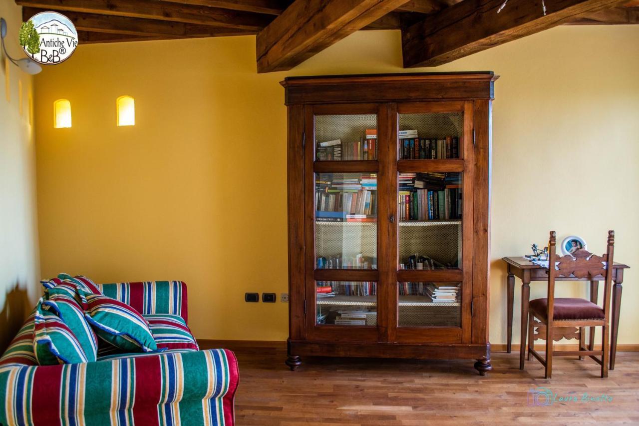 Antiche Vie B&B Serramazzoni Exterior photo